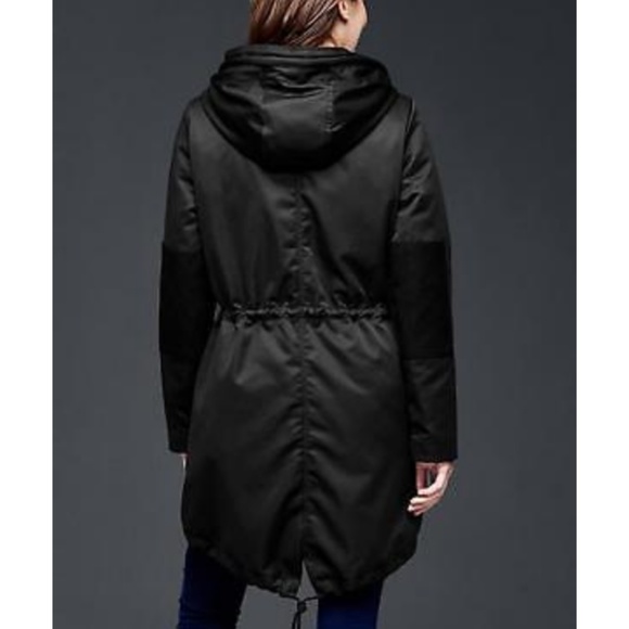 GAP Jackets & Blazers - GAP winter parka 🌨️